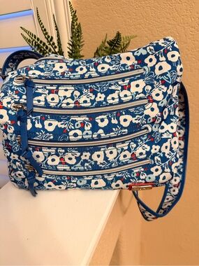 Hadaki Floral Multi-Zip Crossbody Bag NWOT Travel Organizer Purse Shoulder Bag